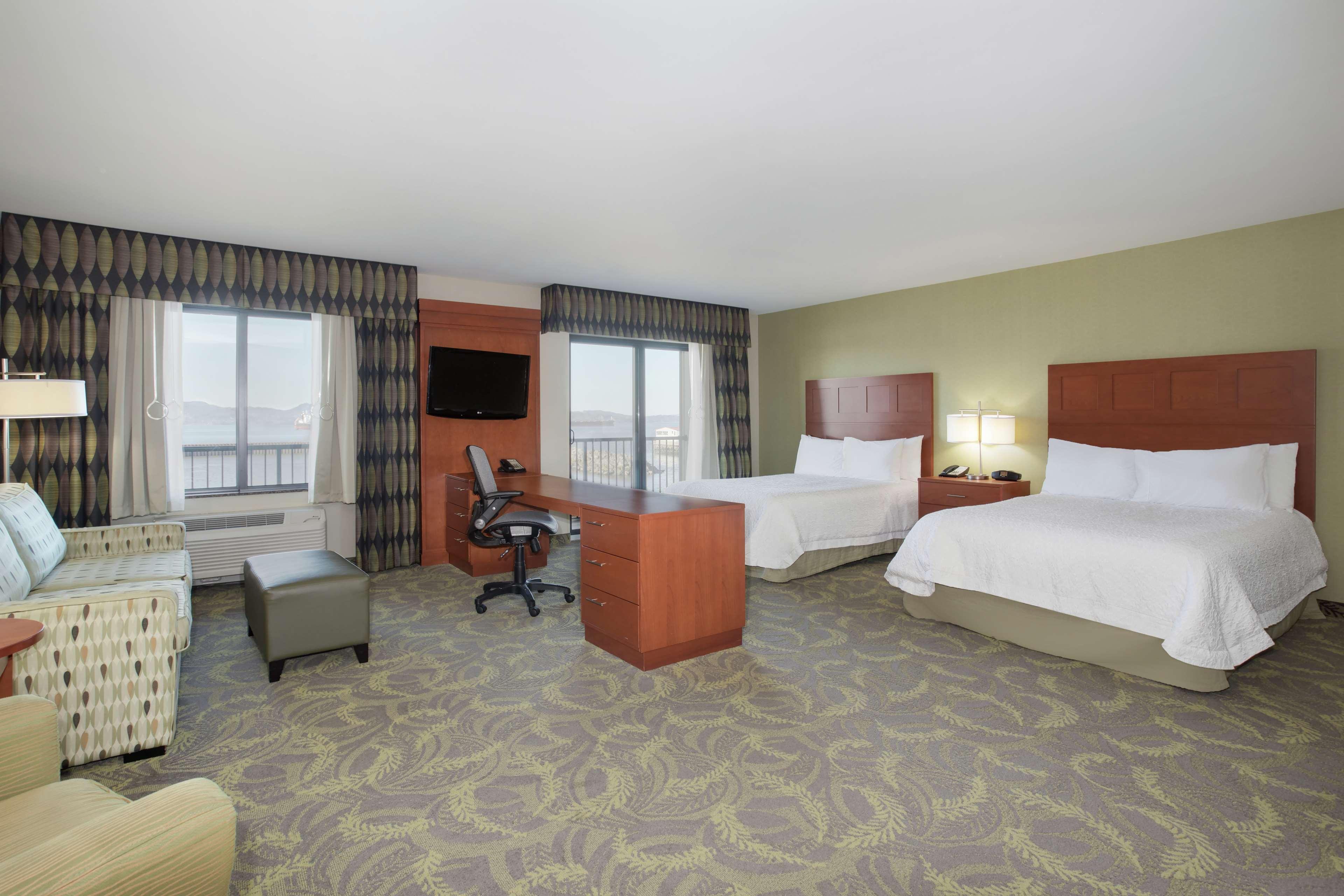 Hampton Inn & Suites אסטוריה מראה חיצוני תמונה