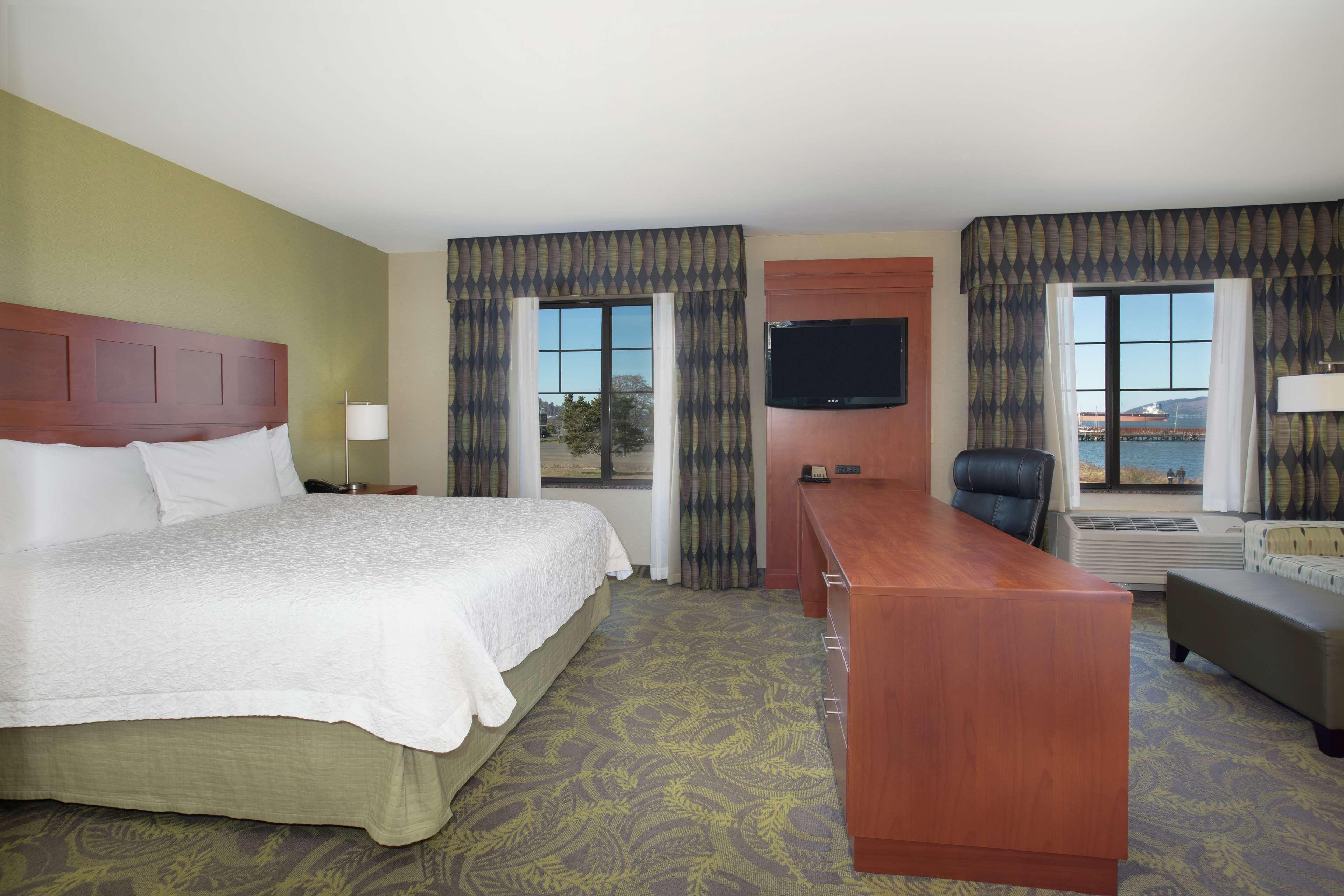 Hampton Inn & Suites אסטוריה מראה חיצוני תמונה